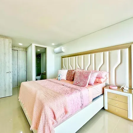 Apartment Ocean View-valentino! By Airport!