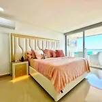 Ocean View-Valentino! By Airport!